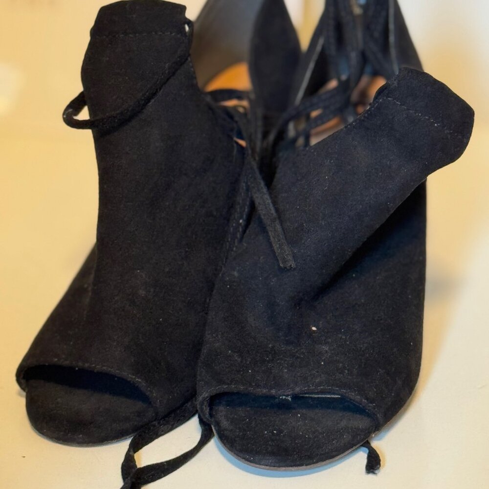 BC Footwear Suede Lace-Up Heeled Booties – Black, Size 7.5
